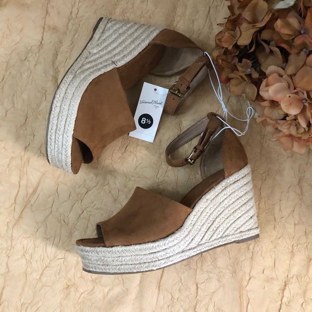 Universal thread brown suede espadrille SZ 8 1/2